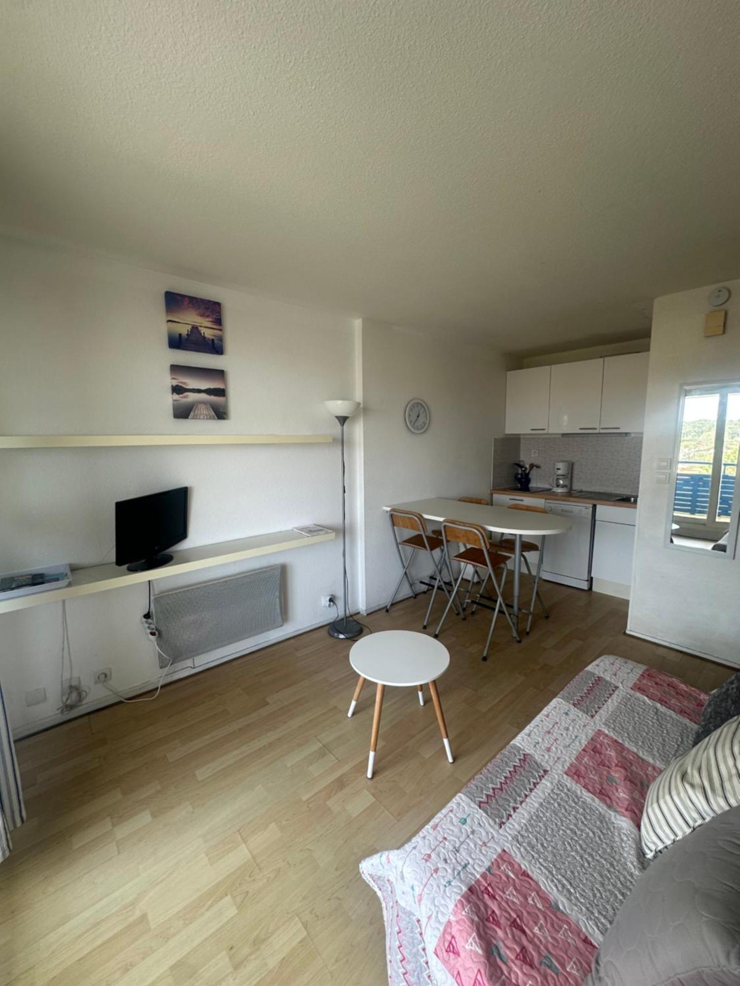 Bleu Marine Apts Лакано Экстерьер фото